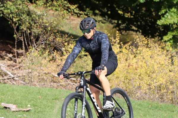 Radler im Herbst mit DOWE: Thermo Langarmtrikot "camo"