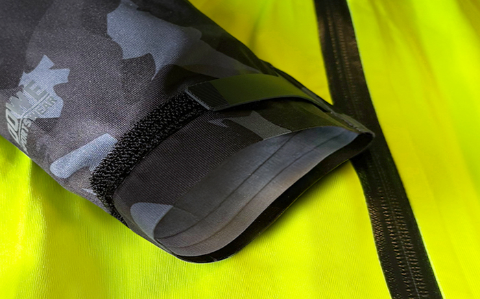 dowe-sportswear-fluo-regenjacke-klettverschluss