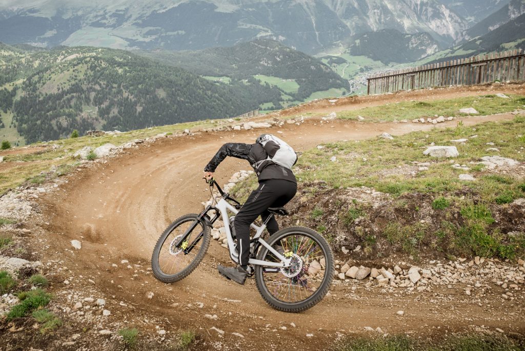 dowe_sportswear_regenjacke_extrem_imagebild_II